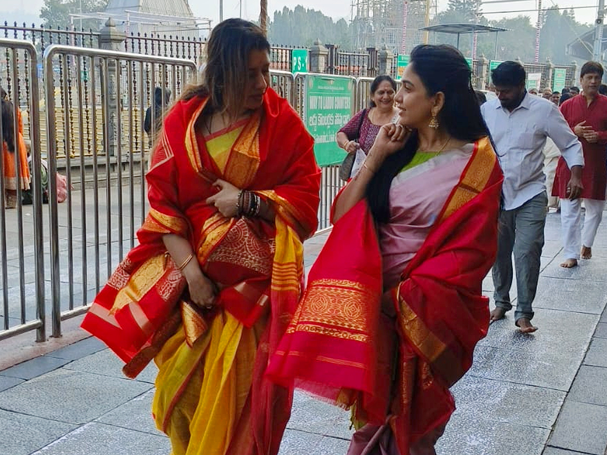 Film celebrities visit Lord Venkateswara Tirumala Photos6