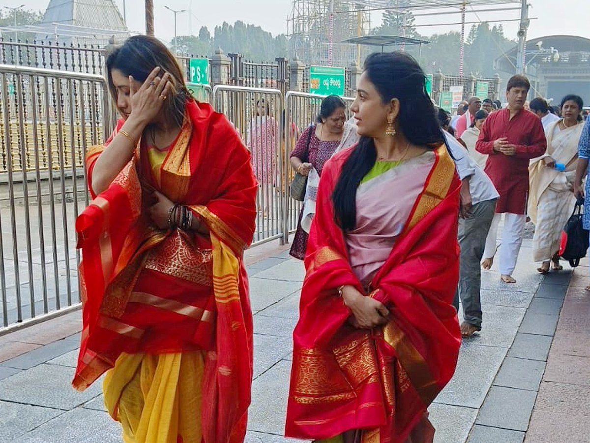 Film celebrities visit Lord Venkateswara Tirumala Photos7