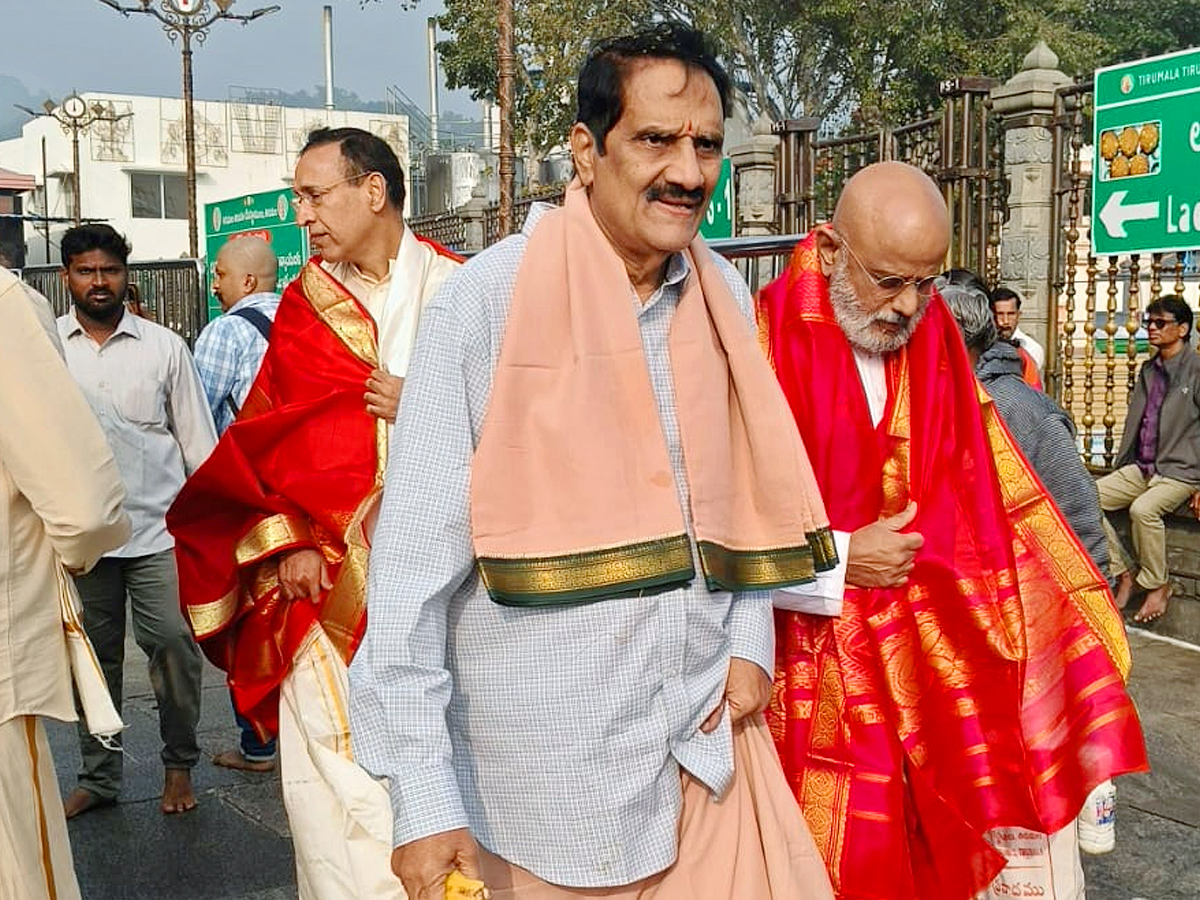 Film celebrities visit Lord Venkateswara Tirumala Photos17