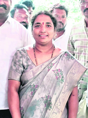 భద్రగిరి పీఠం కాంగ్రెస్‌దే.. 1