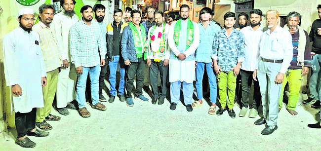 వ్యాపారుల మధ్య సఖ్యత అవసరం 1