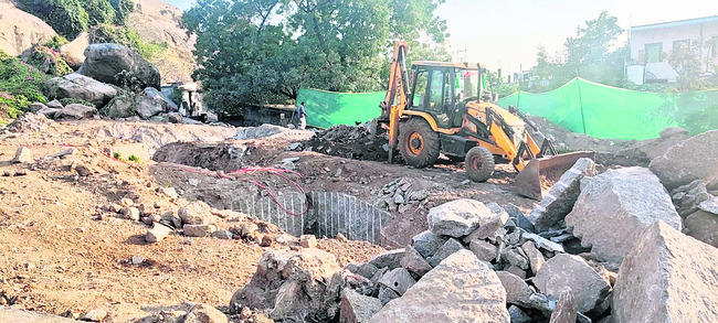 నెమ్మదిగా రోప్‌వే పనులు1