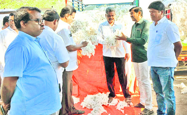 మేడారం జాతరకు   సిద్ధం కావాలి
2