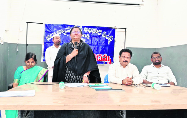 మెరుగైన వైద్య  సేవలందించాలి
1