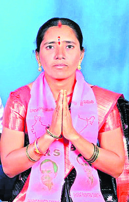 తొలి విడత సర్పంచ్‌లు వీరే..5