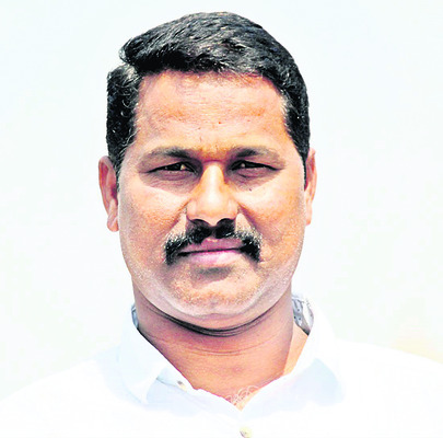 నాడు ఎంపీటీసీ నేడు సర్పంచ్‌
1