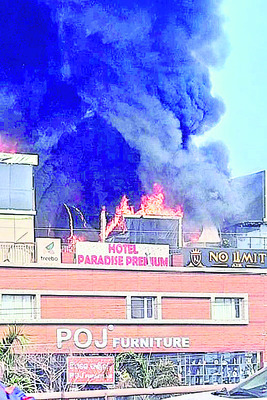 పేదలకు నిత్యావసరాల పంపిణీ2