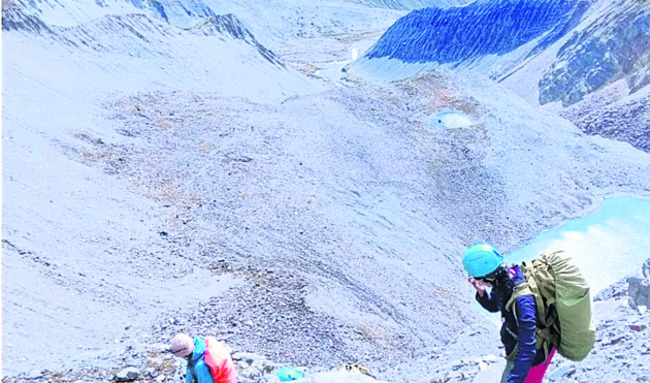 ● హిమాలయాలను ఎక్కేసింది..2