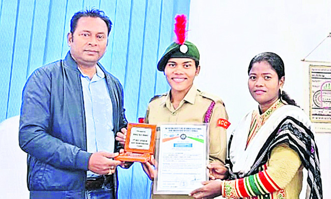 ● హిమాలయాలను ఎక్కేసింది..1