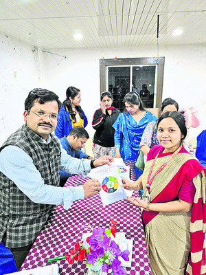 5 ఇ మోడల్‌ పుస్తకం ప్రజలకు అంకితం1