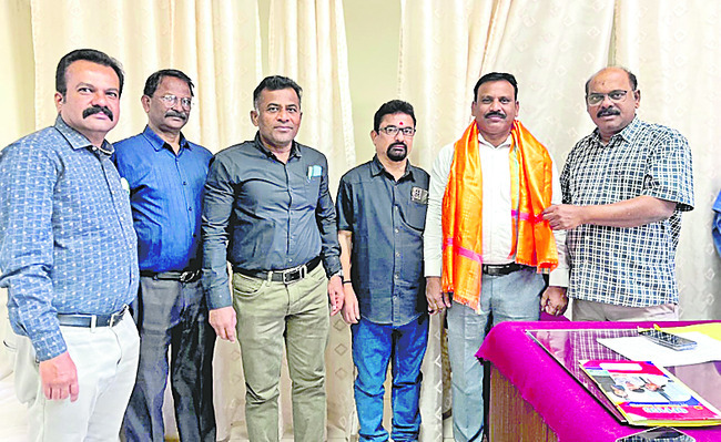 రక్త పరీక్షలు  జరుగుతున్నాయా..?
2