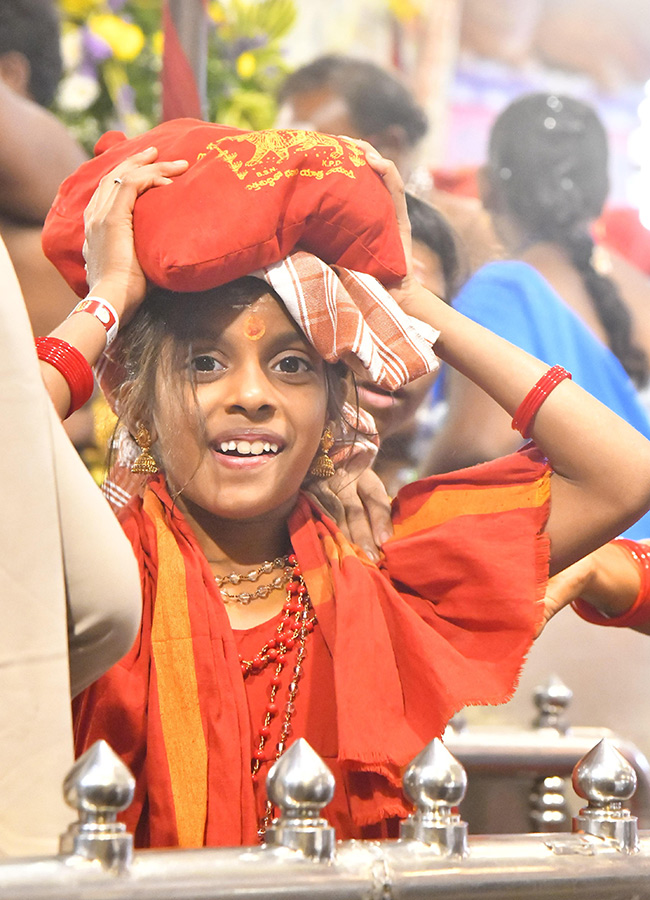 Heavy Rush of Bhavani Deeksha Viraman on Indrakeeladri19