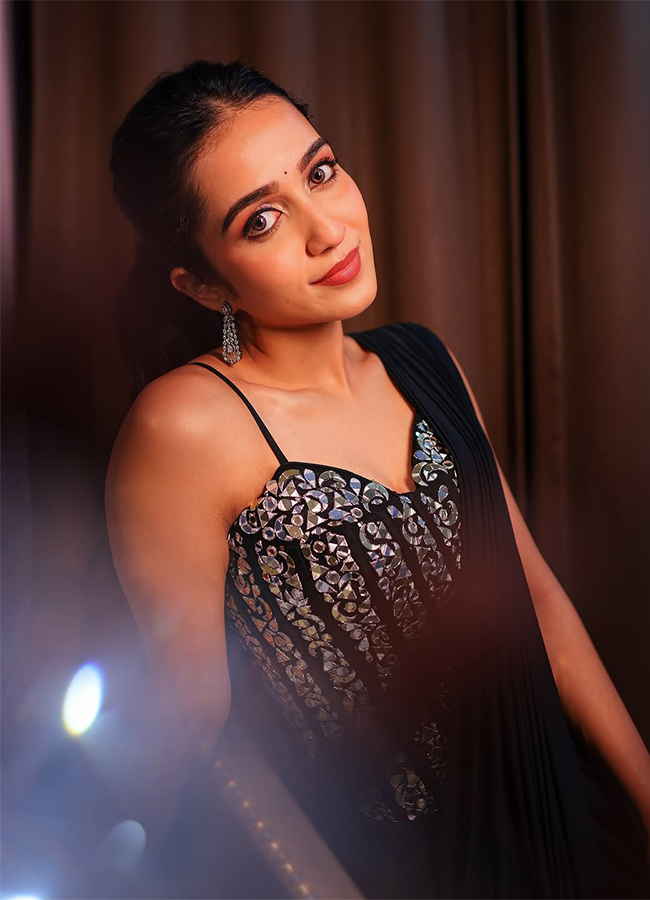 Mowgli 2025 Movie Actress Sakshi Mhadolkar HD Photos10