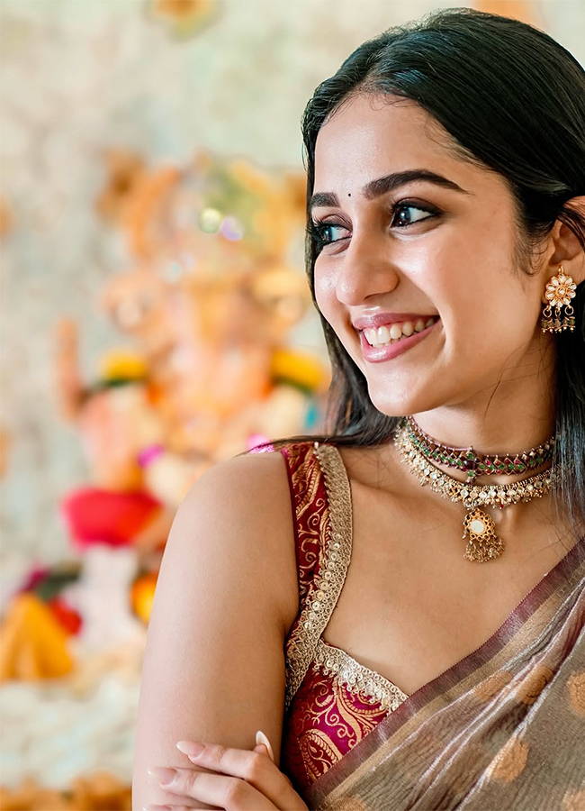 Mowgli 2025 Movie Actress Sakshi Mhadolkar HD Photos12