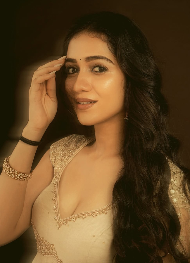 Mowgli 2025 Movie Actress Sakshi Mhadolkar HD Photos3