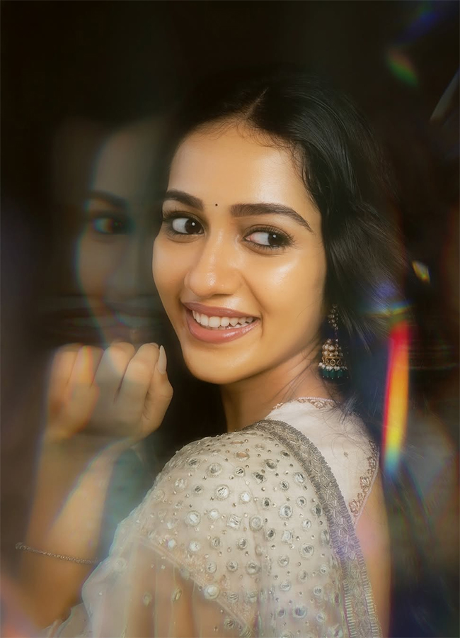 Mowgli 2025 Movie Actress Sakshi Mhadolkar HD Photos5