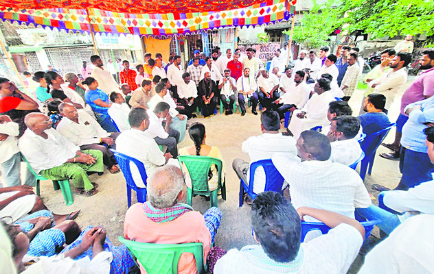 ప్రైవేటీకరణపై నిరసన సంతకం1