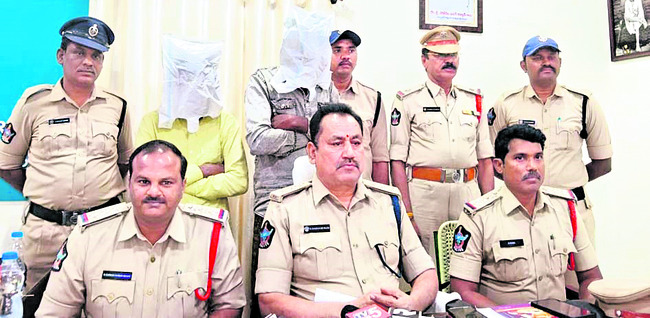 ఆళ్లగడ్డ సబ్‌ ట్రెజరీలో అవకతవకలపై విచారణ 1