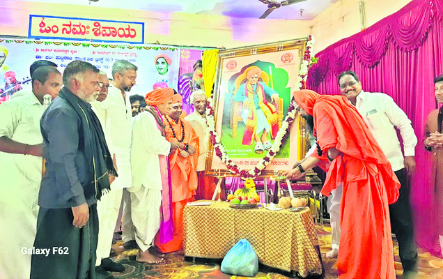 వైభవంగా దుర్గాదేవి దీపోత్సవం3