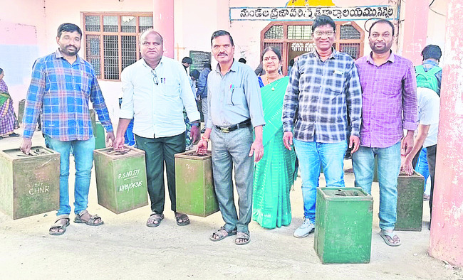 మొదట ఇక్కడే..4