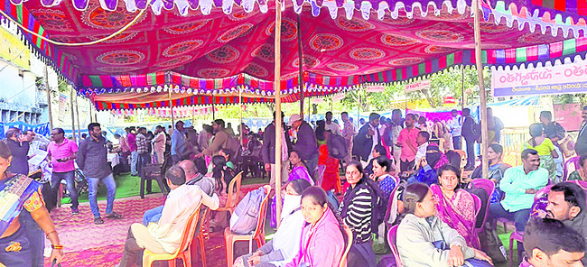 మొదట ఇక్కడే..6