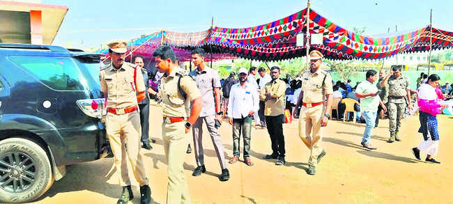 ఓటు హక్కును వినియోగించుకోవాలి1