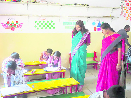 మా ప్రాణాలు కాపాడండి1