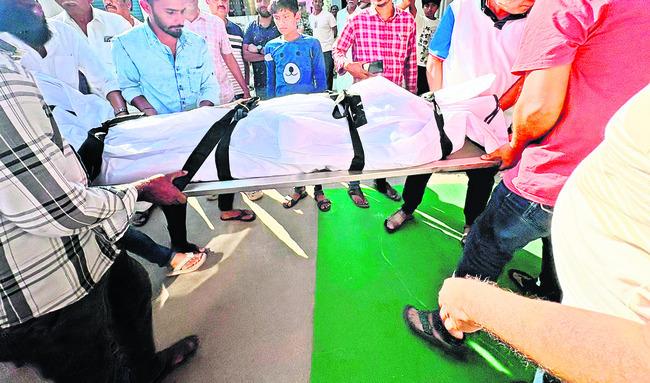 ఎలా బతికేది తల్లీ? 
1