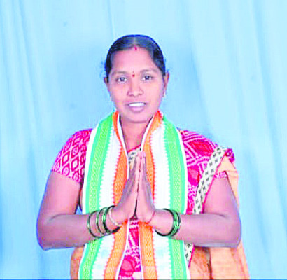 వార్డుల్లో కుటుంబ సభ్యుల పోటీ 3