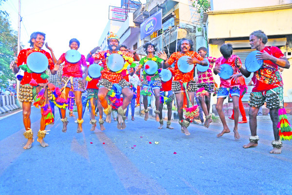 కనులపండువగా..కనకమహాలక్ష్మి రథయాత్ర1