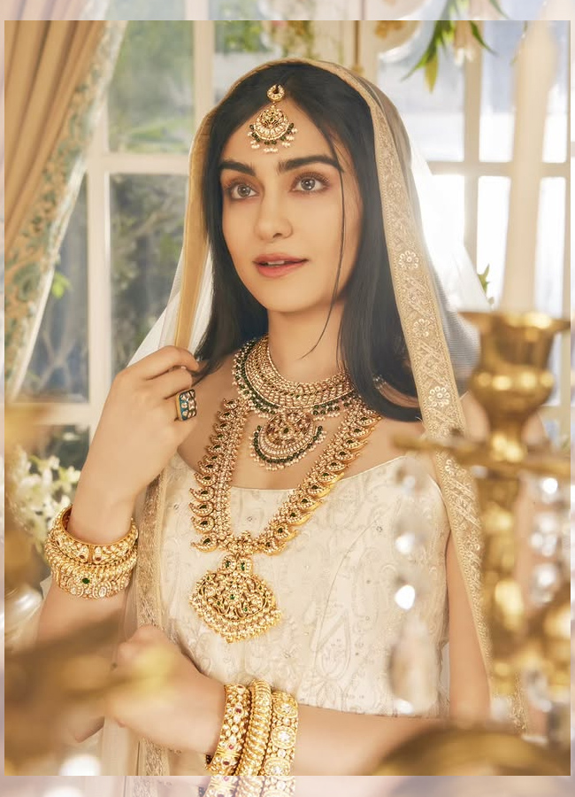 Actress Adah Sharma, dressed up like a bride... Photos.2