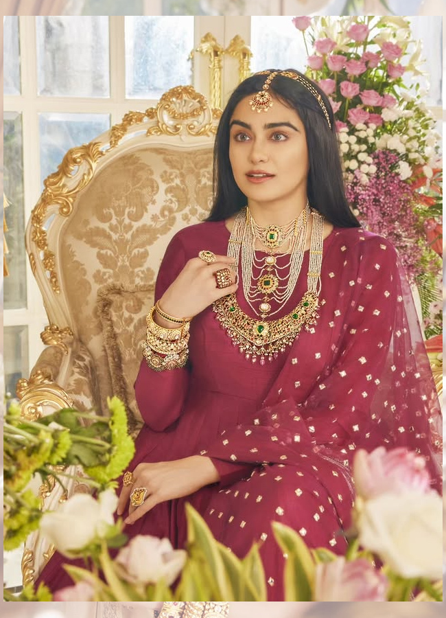 Actress Adah Sharma, dressed up like a bride... Photos.12