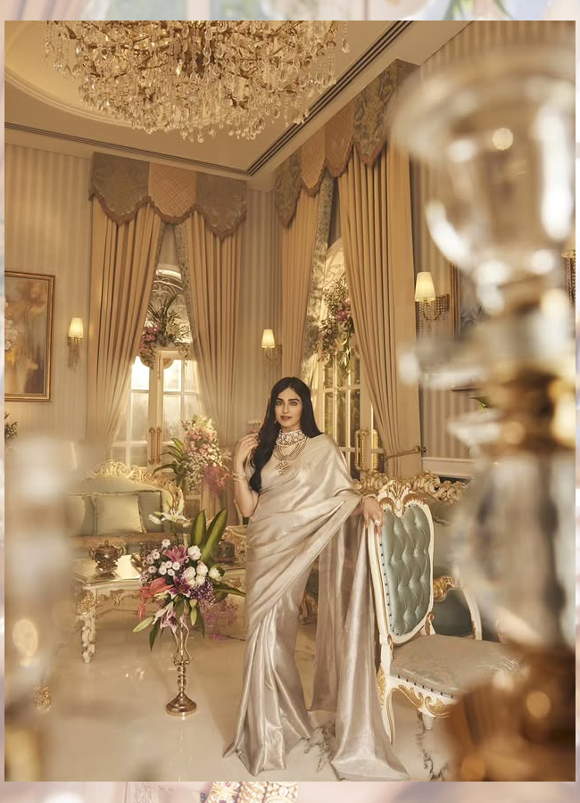 Actress Adah Sharma, dressed up like a bride... Photos.5