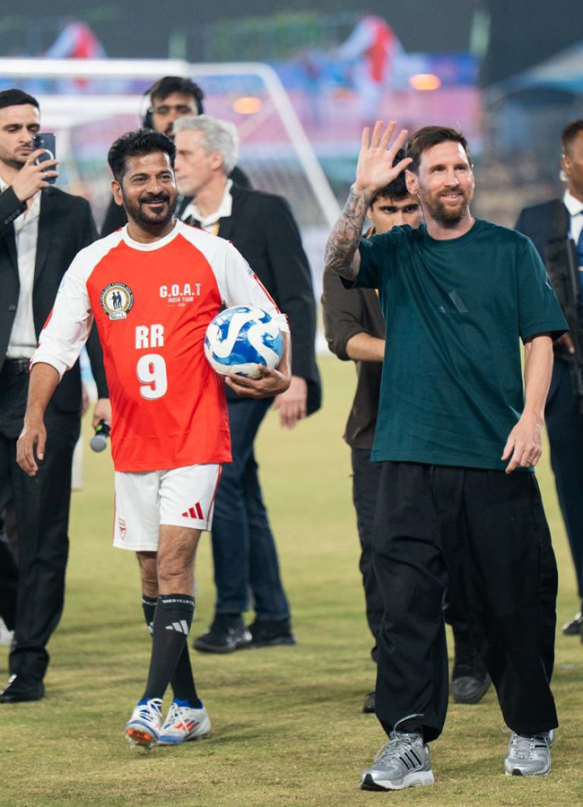 Uppal electrifying atmosphere Hyderabad chanted the Messi mantra (Photos)2