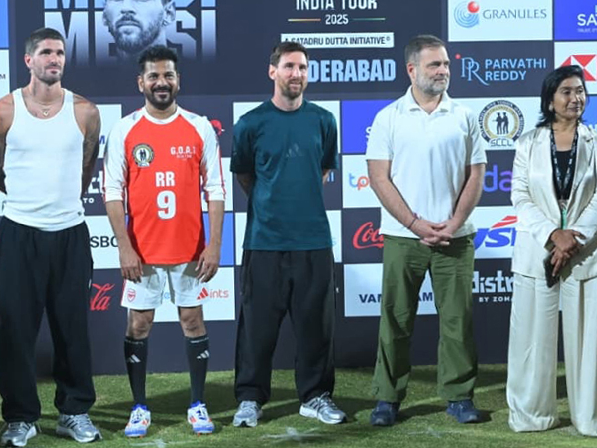 Uppal electrifying atmosphere Hyderabad chanted the Messi mantra (Photos)11