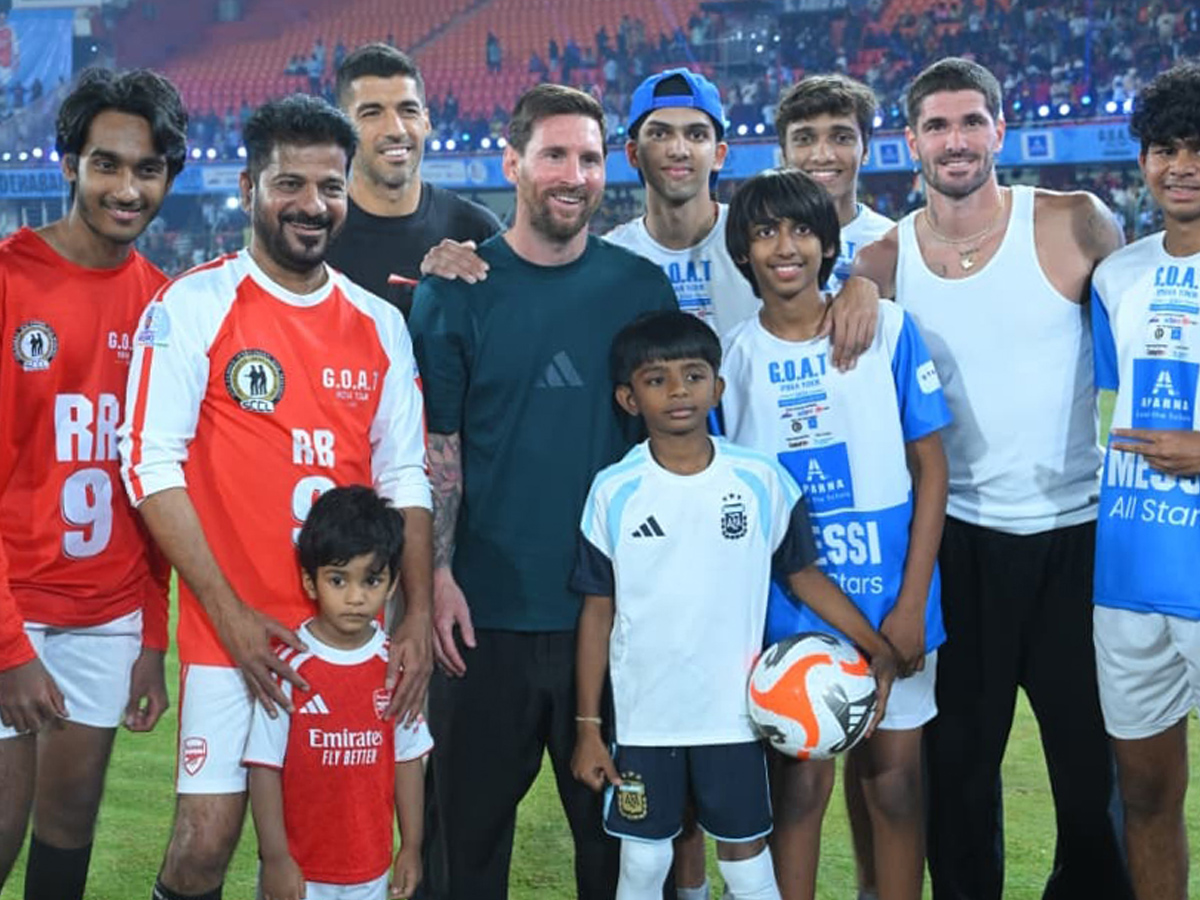 Uppal electrifying atmosphere Hyderabad chanted the Messi mantra (Photos)16