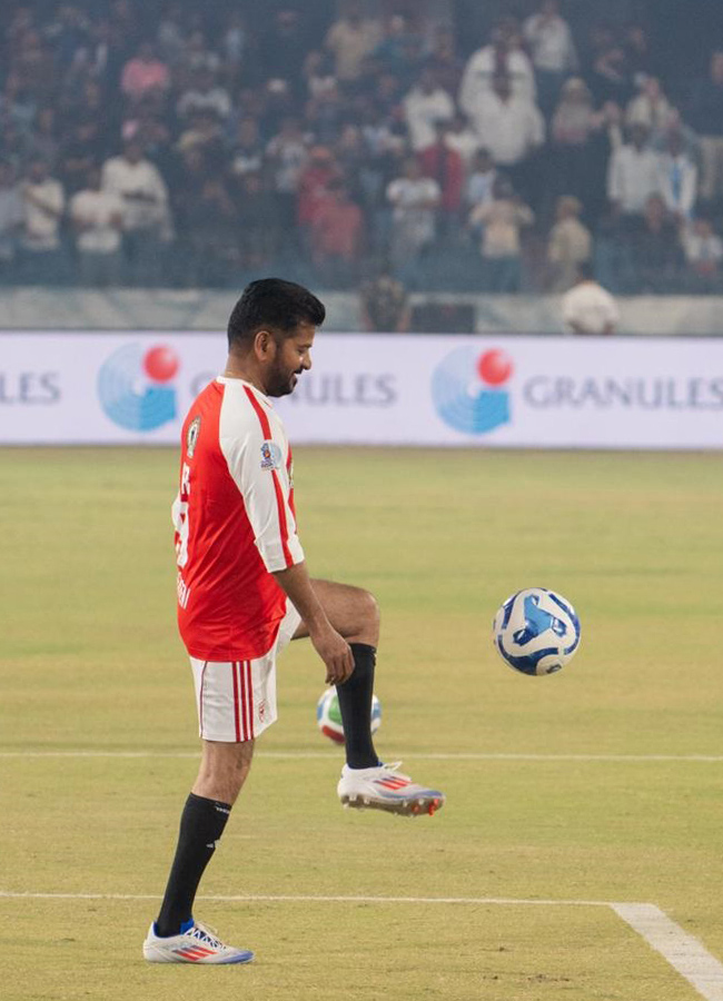 Uppal electrifying atmosphere Hyderabad chanted the Messi mantra (Photos)4