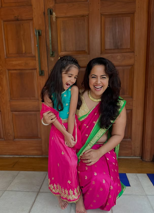 Tollywood actress Sameera Reddy's birthday special (Gallery)11