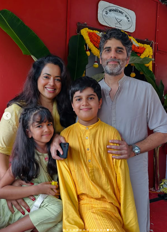 Tollywood actress Sameera Reddy's birthday special (Gallery)9