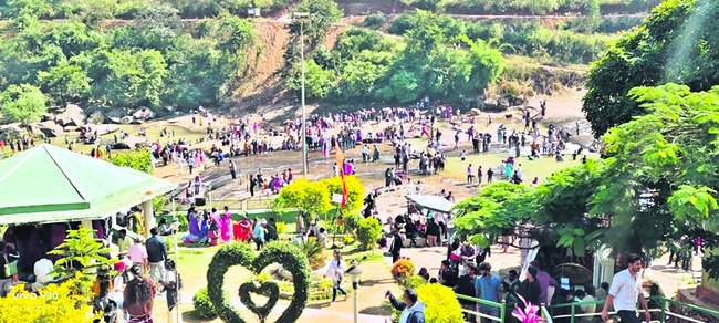 మురిసిన పర్యాటకం4