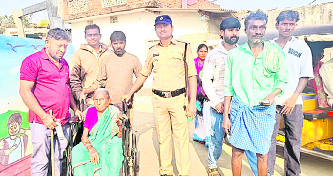 ● 111 పంచాయతీల్లో రెండోవిడత పోలింగ్‌ ● క దిలిన పల్లెలు.2