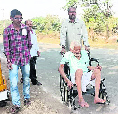 చెయ్యెత్తి.. జైకొట్టి.. 3