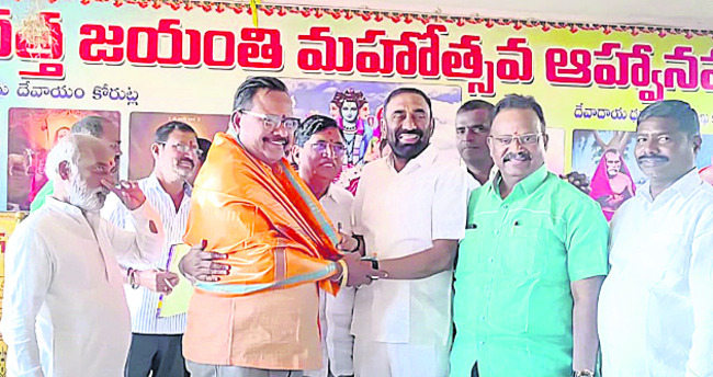 నృసింహుడిని   దర్శించుకున్న జిల్లా జడ్జి4