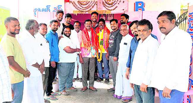 నృసింహుడిని   దర్శించుకున్న జిల్లా జడ్జి2