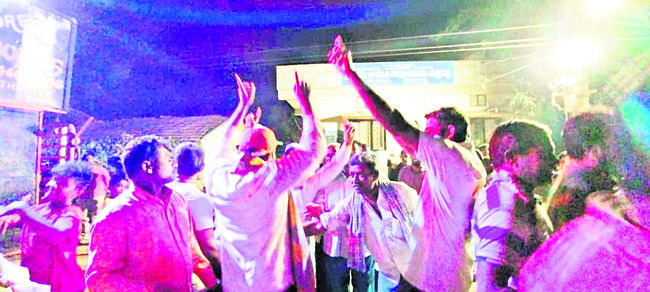 హస్తం జోరు2