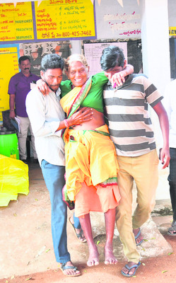 పోటెత్తిన ఓటర్లు1