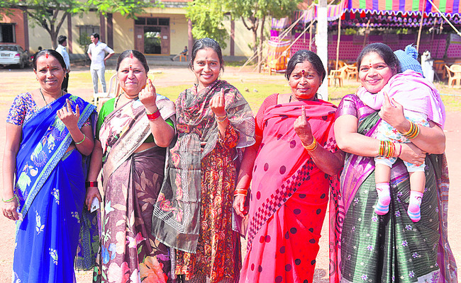 చెయ్యెత్తి.. జైకొట్టి.. 4