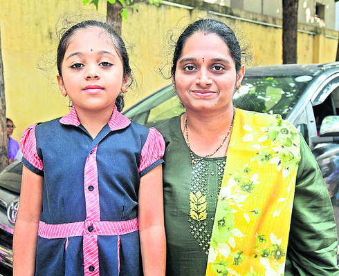 భాషపై పట్టు.. ప్రతిభకు పట్టం8