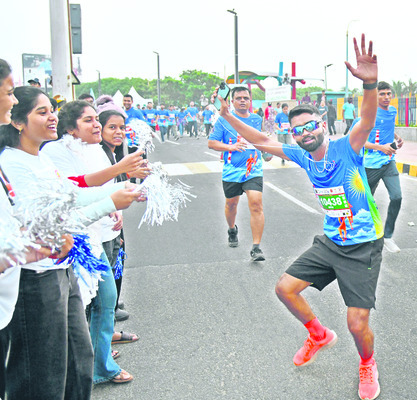 సండే..రన్‌డే1