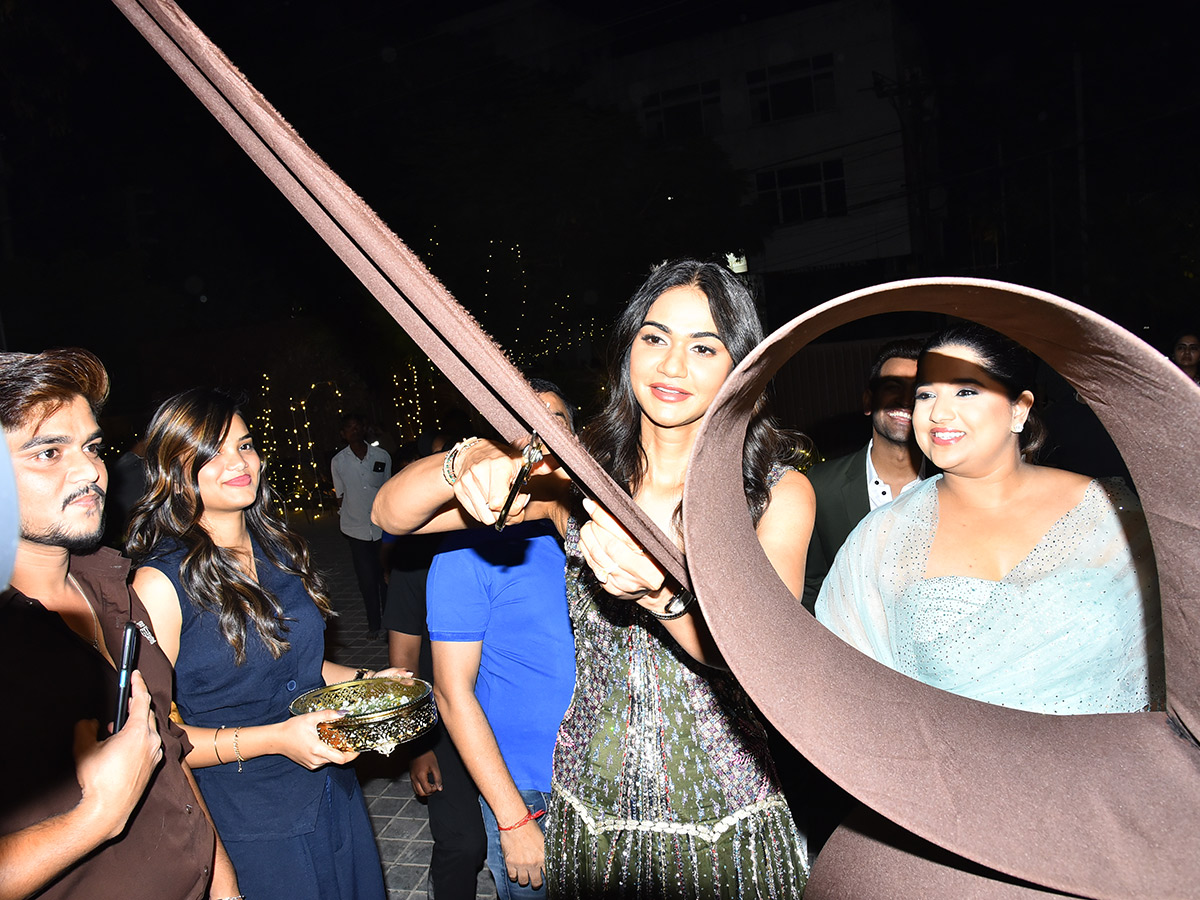 Allu Sneha Reddy Attends the Opening Ceremony of Hanshitha Reddy makeup studio4